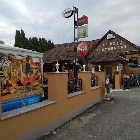 Feherlo Vendeghaz & Restaurant Buk Exterior photo