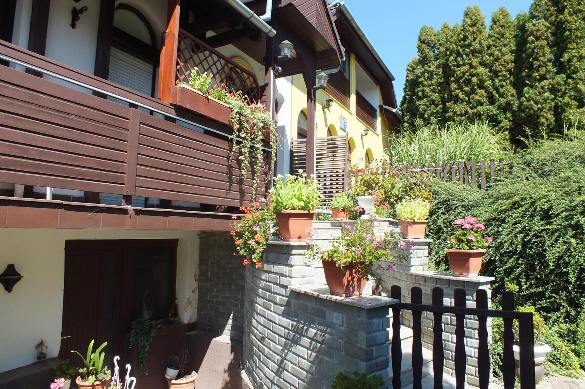 Feherlo Vendeghaz & Restaurant Buk Exterior photo