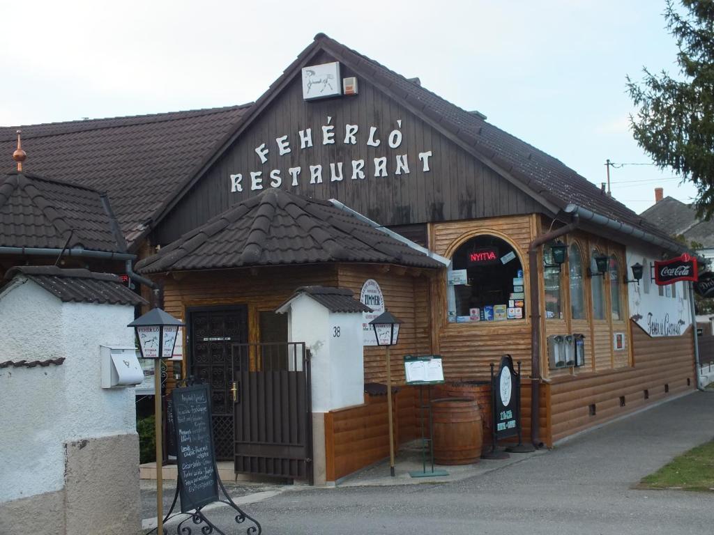 Feherlo Vendeghaz & Restaurant Buk Exterior photo
