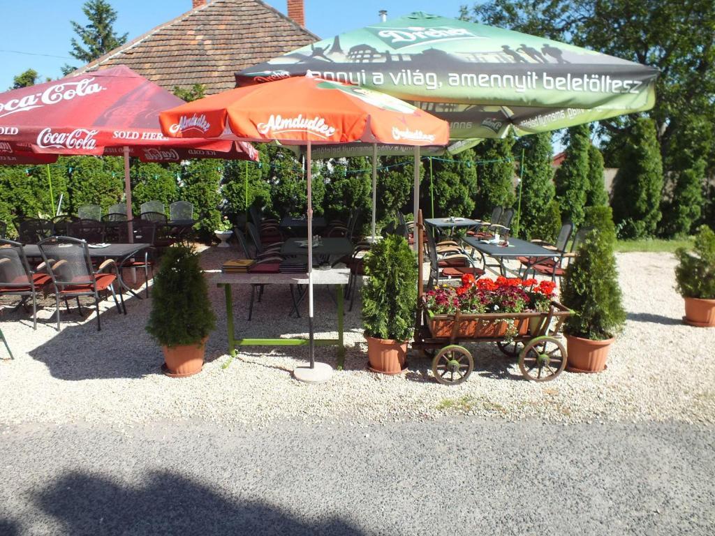 Feherlo Vendeghaz & Restaurant Buk Exterior photo